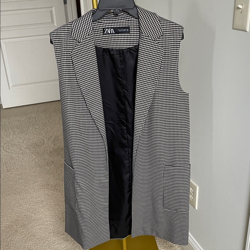 Zara Black and White Checkered Vest